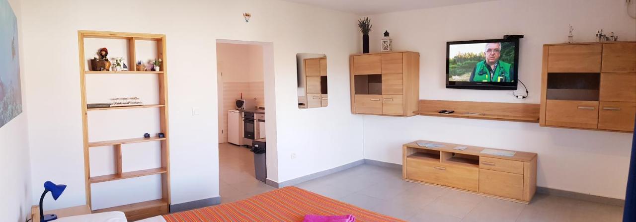 Apartmani Zem, Krk Đảo Krk Ngoại thất bức ảnh