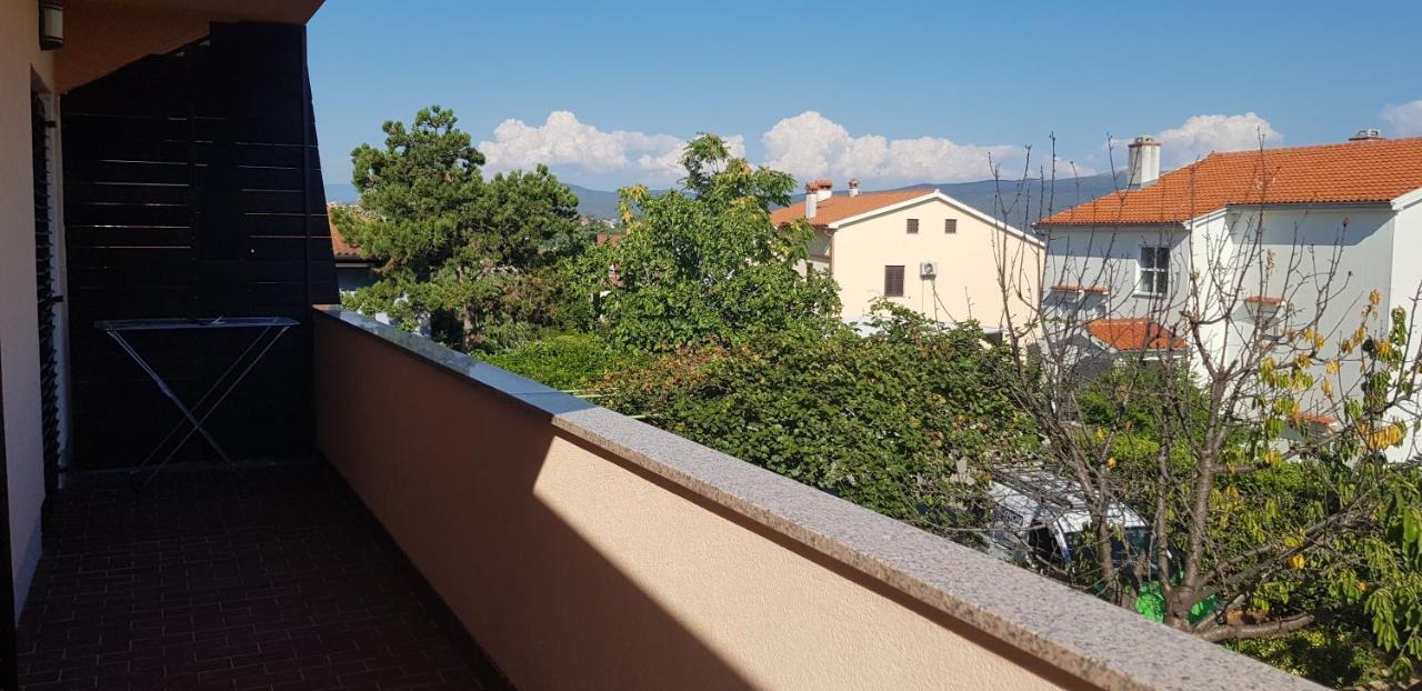 Apartmani Zem, Krk Đảo Krk Ngoại thất bức ảnh